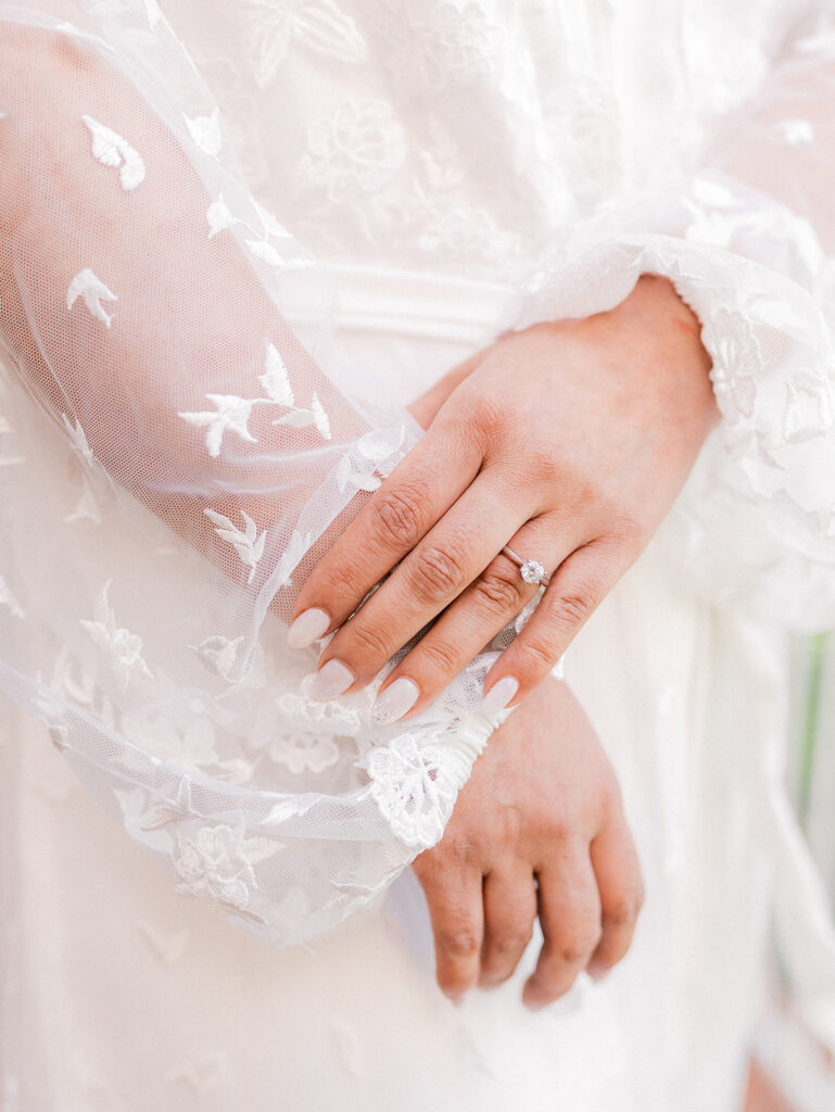 Bride details La Valencia Hotel Wedding